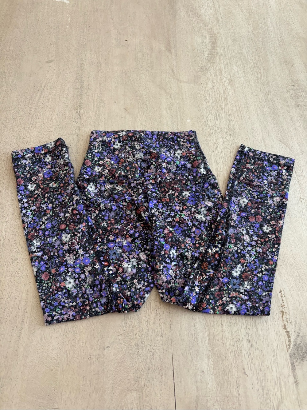 Lululemon Floral Print Leggings - crop